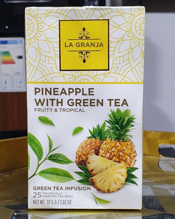 la granja pineapple with green tea TCHAI WELLBEING CAFE