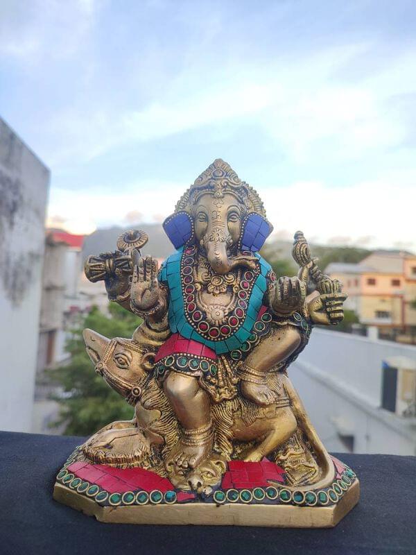 ganeshaです。 Amazon.com: Exotic India ZBR76 (Small Five-Headed Ganapati