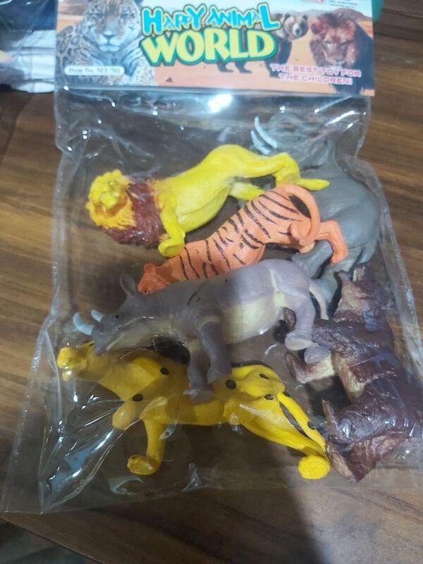 MT-701 Q701 Happy Animal World Set (6) Pee Pee SONS